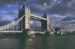 Irland2001 063 TowerBridge.jpg