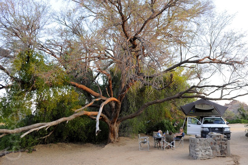 Camp an der White Lady Lodge